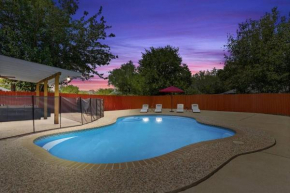 Pool Oasis by Seaworld 5 Bedrooms Game room